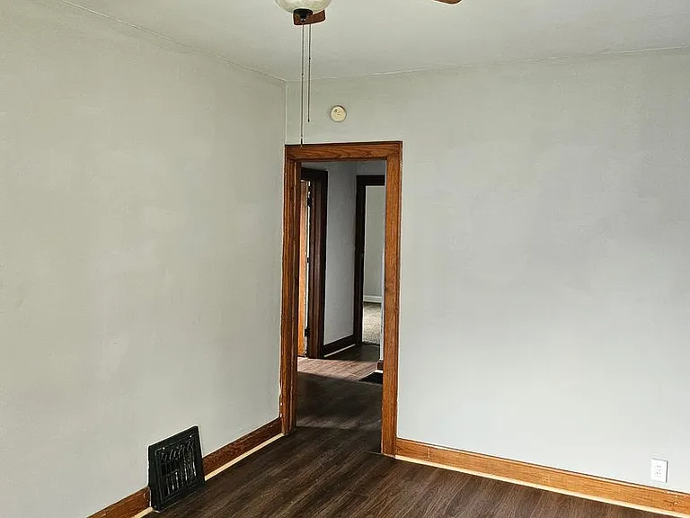 1410 E Indiana St — Photo 3