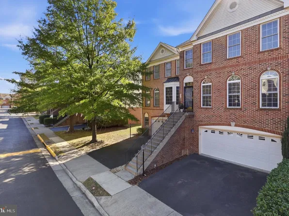 814 Maple Flats Ter, Purcellville, VA 20132