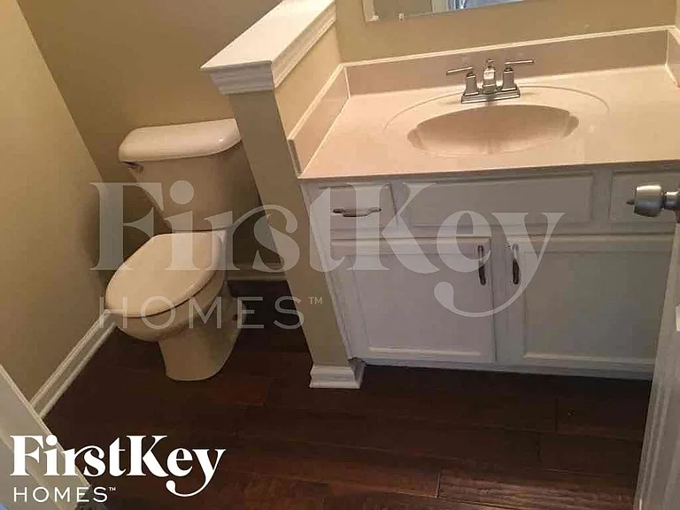 7372 Hunters Forest Dr — Photo 6