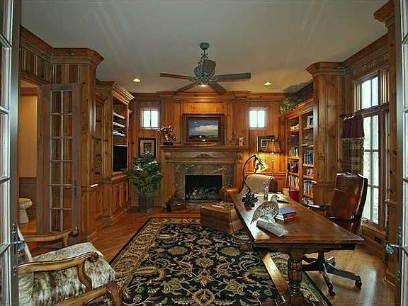3rd image of 5800 Mistletoe Ct