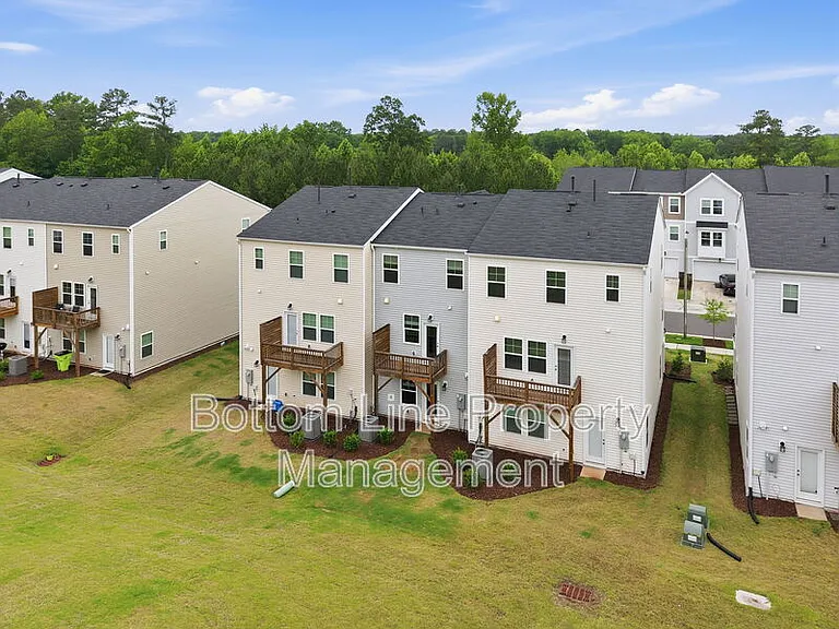 1112 Lily Loch Way — Photo 12