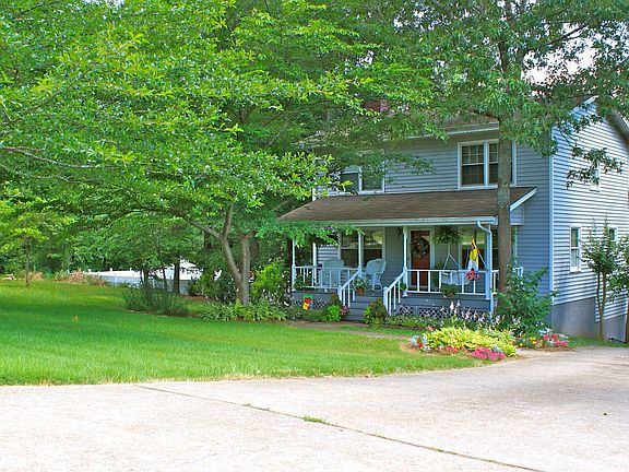 2nd image of 6925 Barkers Bend Dr