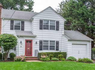 37 Parkview Dr, Millburn, NJ 07041