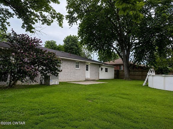 4th image of 402 Oliver Dr