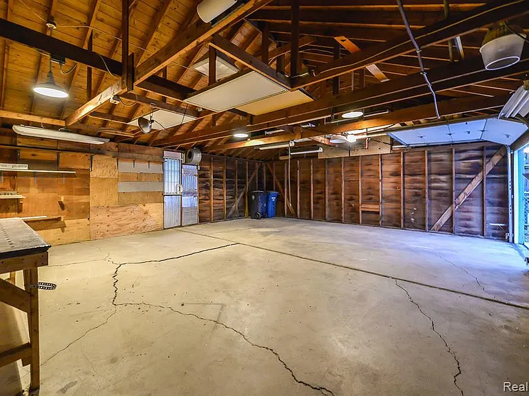 2726 Fernwood Ave — Photo 16