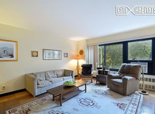 3360 21st St #4C, Astoria, NY 11106