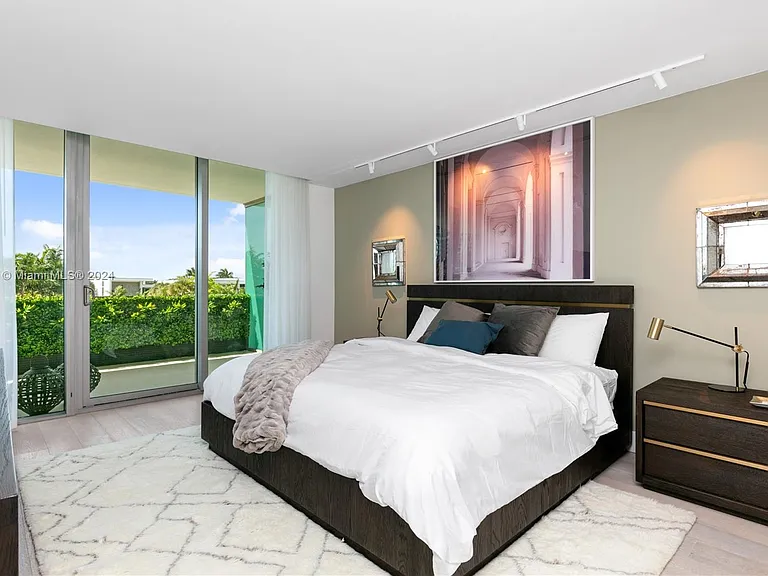 360 Ocean Dr #305S — Photo 25