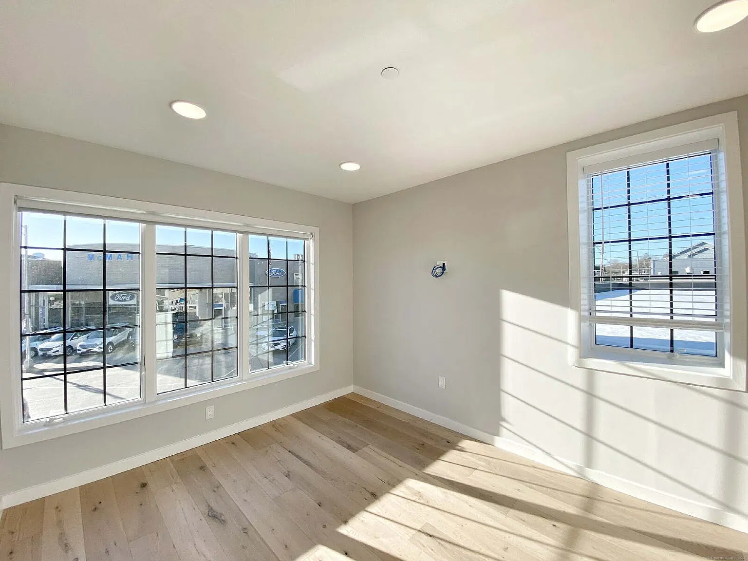 Studio, 1.0 bath, 425 sqft, $1,475 — Photo 3