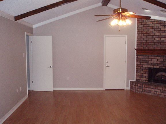 4th image of 4220 Illinois Ave