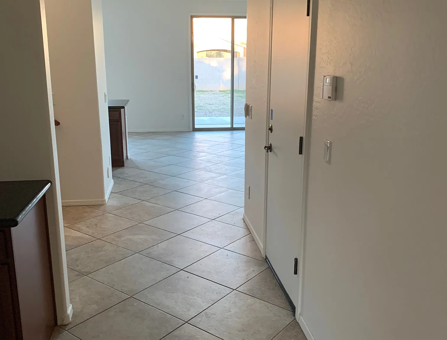 4 bed, 1828 sqft, $2,399 — Photo 3