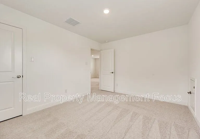 1149 Beautyberry Ln — Photo 14