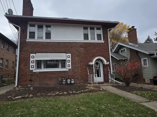 120 Regan St #2E, Rockford, IL 61107
