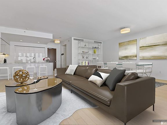 2nd image of 301 Mission St APT 703