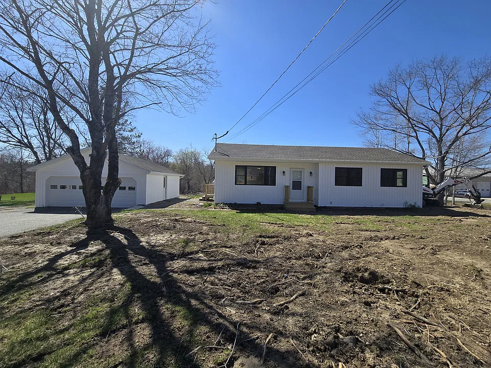 2247 Carmel Rd N