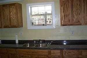 2nd image of 702 N Elizabeth St