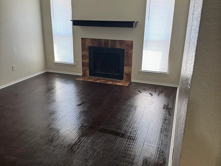 4302 Cypress Ave — Photo 2
