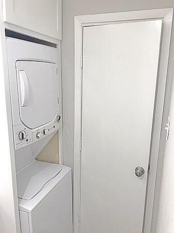 1st image of 511 W Lookout Dr APT 207