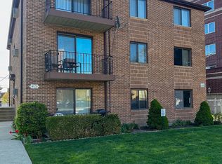 415 Alles St #3, Des Plaines, IL 60016