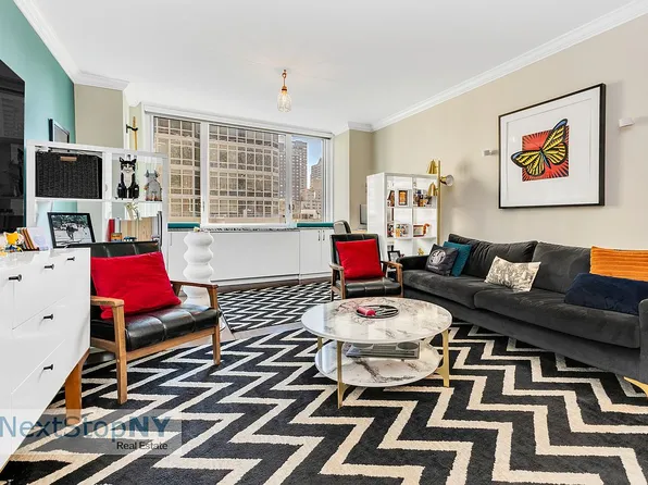 245 E 54th St APT 10G, Manhattan, NY 10022