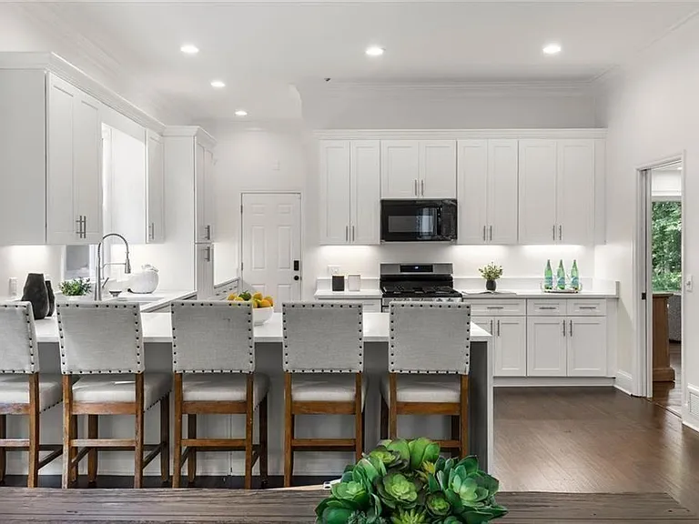 1260 Heards Ferry Rd — Photo 23
