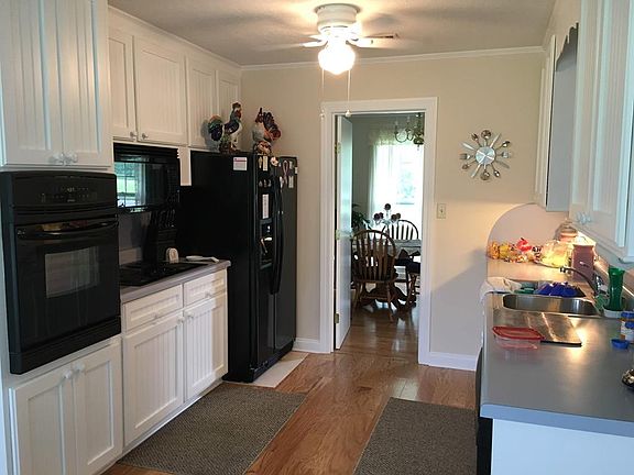 5th image of 9 Grandview Dr