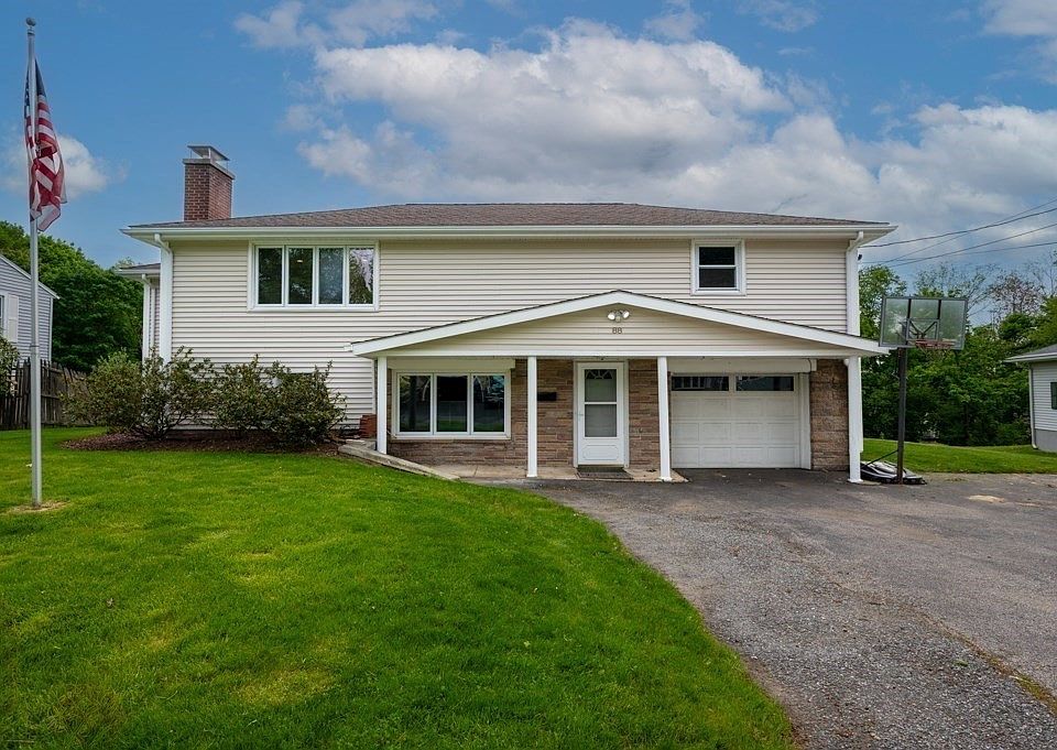 1st image of 88 Harriet Ave