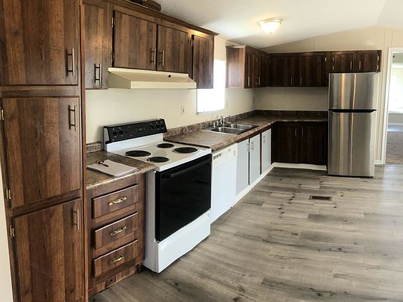 4th image of 108 Misty Meadow Ln