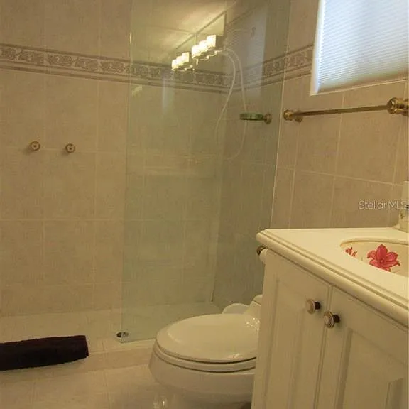 1211 Saxony Cir #A1 — Photo 6