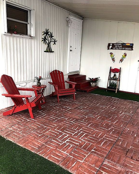 2nd image of 2932 SW 53rd St