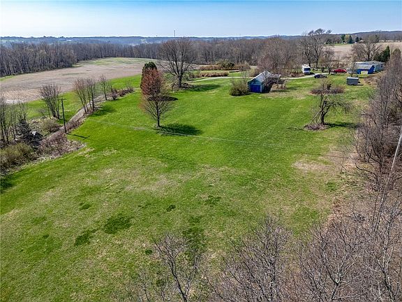 4th image of 1081 Whitestown Rd