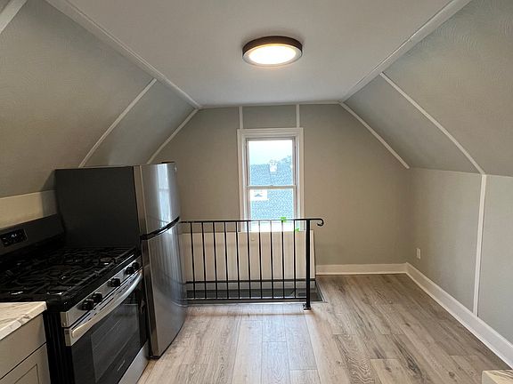 5th image of 74 5th Ave Floor 3