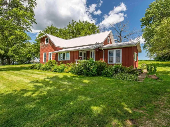 N1216 Rahberger Road, Monroe, WI 53566