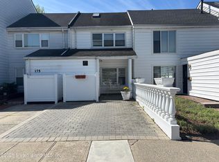 177 Hampton Grn, Staten Island, NY 10312