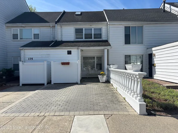 177 Hampton Grn, Staten Island, NY 10312