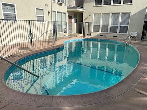 4th image of 1732 N Harvard Blvd #109