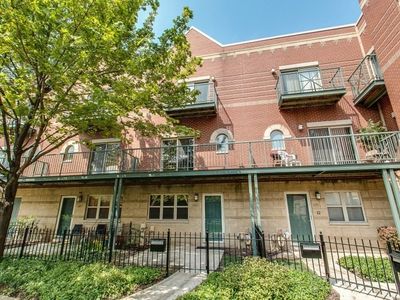 4530 S Woodlawn Ave Unit 607, Chicago, IL, 60653