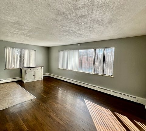3rd image of 1010 N Corona St APT 202