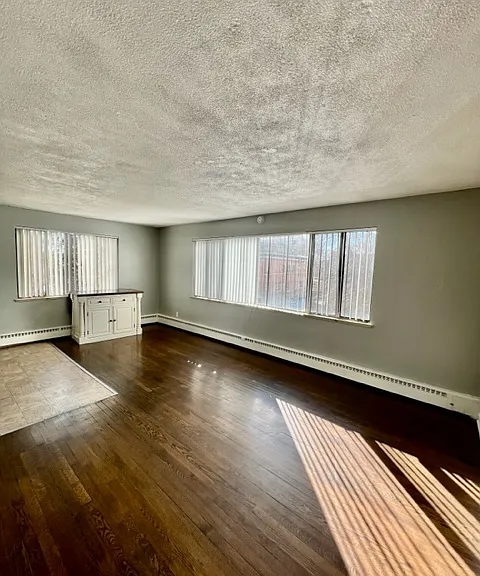 Corona Manor Apartments — Photo 48