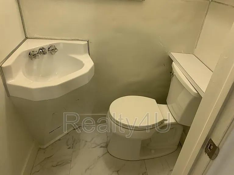 1246 E Crystal Ave #1 — Photo 14