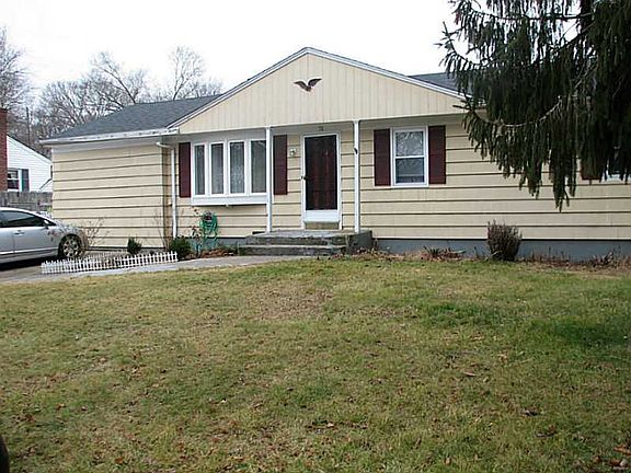2nd image of 74 Massachusetts Ave