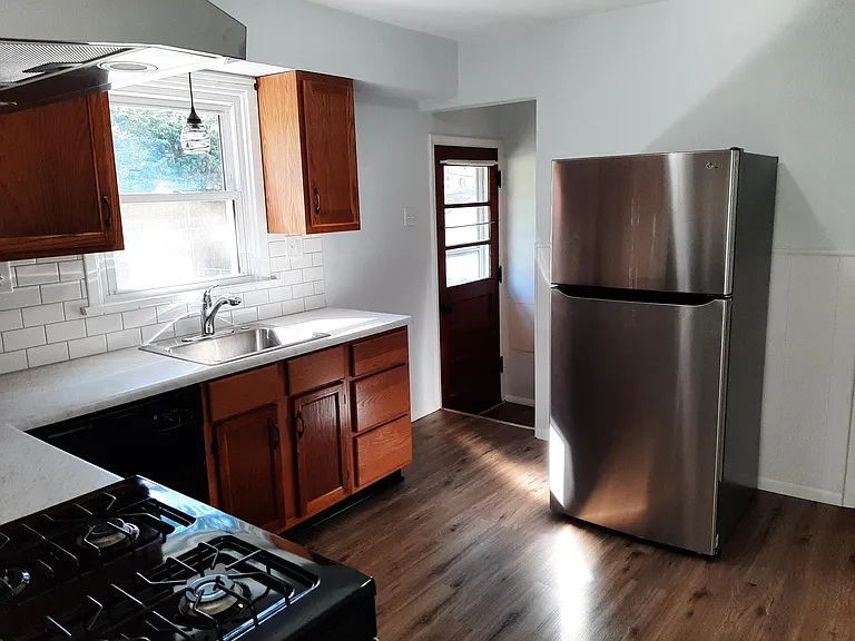 10205 Dandridge Dr — Photo 16