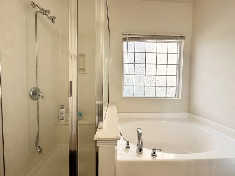 3485 Alister Ave SW — Photo 16
