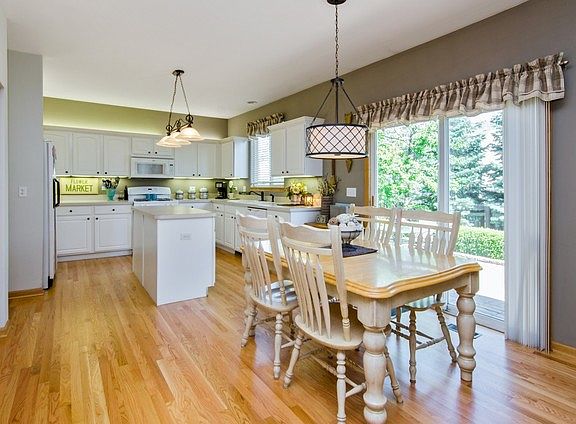4th image of 10426 Longfield Dr