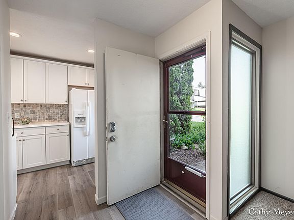 4th image of 6387 Wainscot Dr SE #102