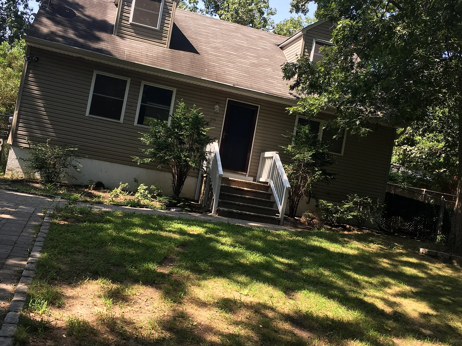 Pinegrove Ave, Medford — Photo 1