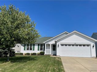 380 Seneca Pl, Lancaster, NY 14086