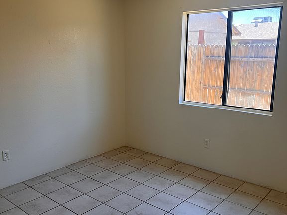 5th image of 1509 N Riverview Blvd #1511