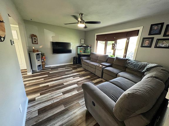 5th image of 160 Meadow Ln