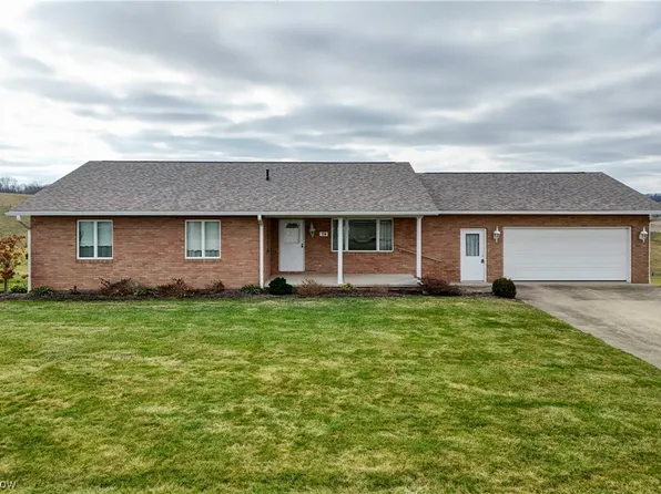 174 Pleasant Valley St SE, Sugarcreek, OH 44681