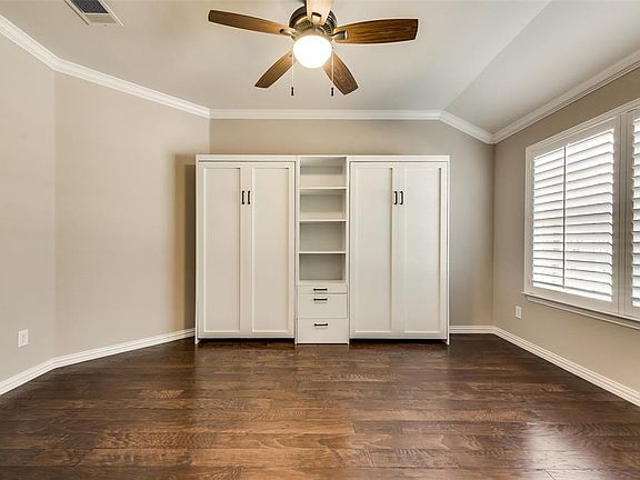 5th image of 609 Peterhouse Dr